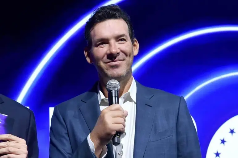 The arrest report states that Tony Romo performed poorly on the standardized field sobriety tests and was taken into custody as a result